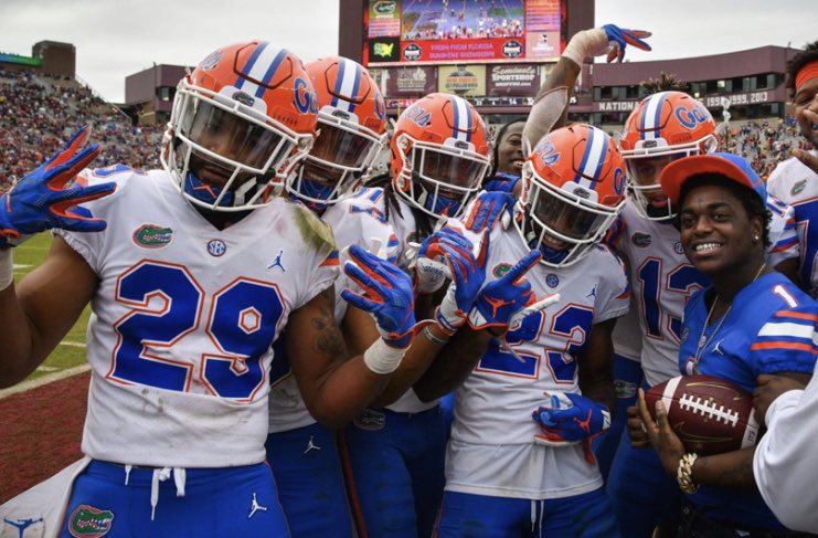 1iamandrews's tweet photo. Proud and blessed to announce I have earned an offer from the University of Florida🐊 . #GoGators @CoachCDay @DXSF_FB @RivalsFriedman @BrianDohn247 @GatorsFB @coach_bnapier https://t.co/SXAQOecIxe