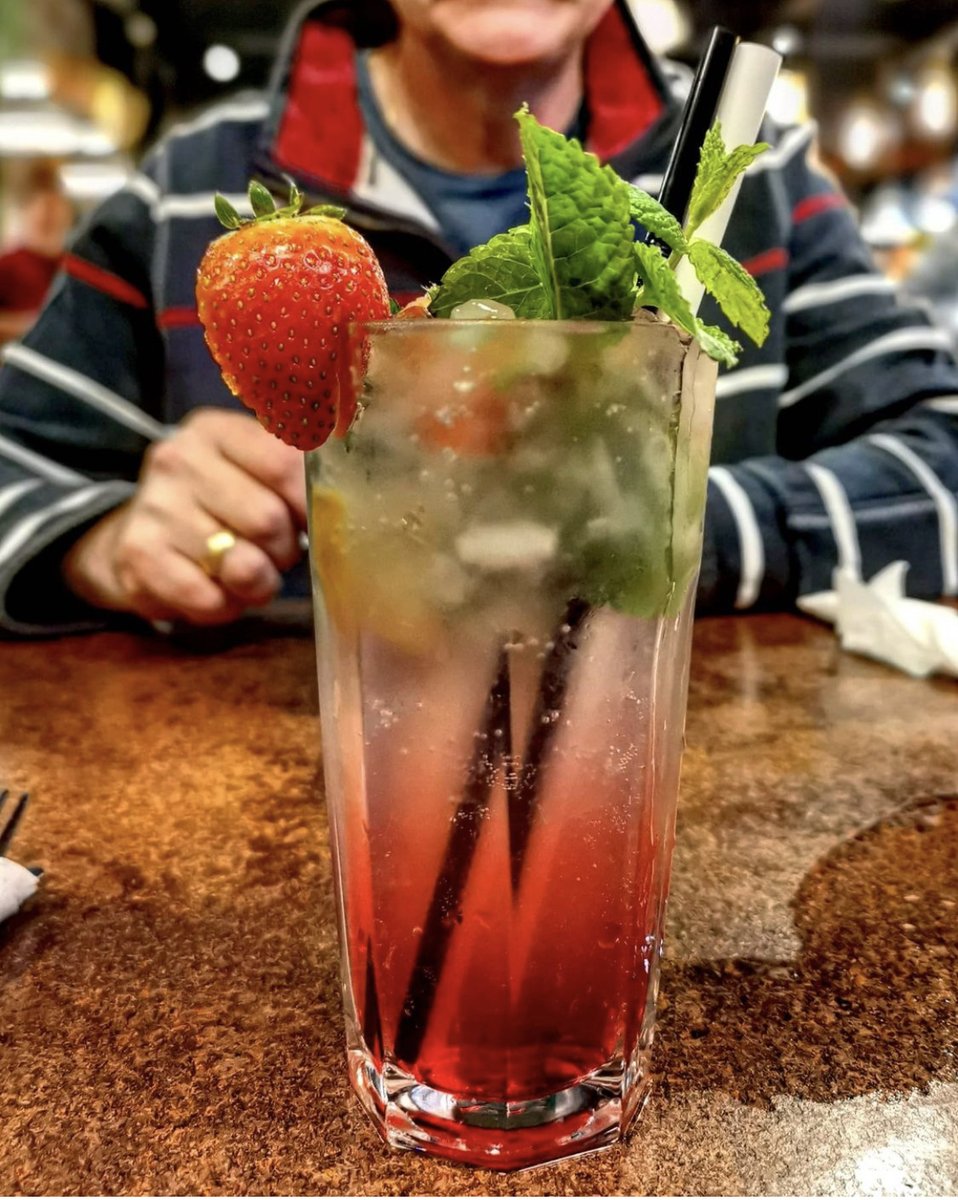 Bakchich_'s tweet photo. Cool down with a tasty non-alcoholic Mojito ๐น
๐ธ - @candytangerine
.
.
.
#mojito #summer #heatwave #sun #hot #weather #ukweather #bakchich #liverpoolrestaurant #restaurantliverpool #liverpoolfoodguide #liverpoolblogger #liverpoolfoodblogger #foodblogger https://t.co/8Lkk3gZqkk