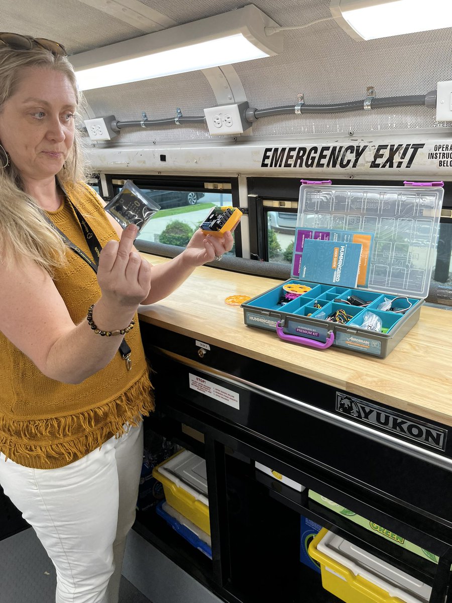 kcollazo's tweet image. Check out this amazing repurposed bus! ๐Teachers have been trained to use all the awesome #Robotics and #STEM materials with their students when they reserve it for their school! Way to go @CaldwellVoice ๐๐ #CodeOnTheGo