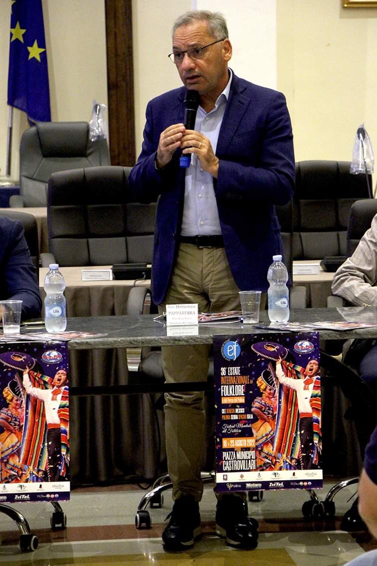 Ieri sera nella Città di Castrovillari per presentare la 36ª Estate Internazionale del Folklore e del #ParcoPollino organizzata dal Gruppo Città di Castrovillari con Direttore Artistico Antonio Notaro. Evento inserito tra i grandi eventi del Parco.