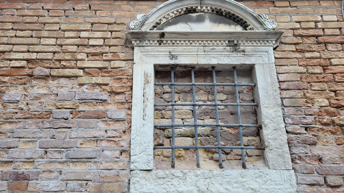 colomb_luca's tweet photo. #Venezia in caduta libera: la città antica (arcipelago escluso) sotto la soglia psicologica dei 50.000 residenti.
Le responsabilità interne e trasversali nell'analisi
di Giorgio Busetto.
#spopolamento
#GiuseppeMazzariol
Dai un'occhiata https://t.co/IUdWqOA96t. https://t.co/8fF2GTOyk4