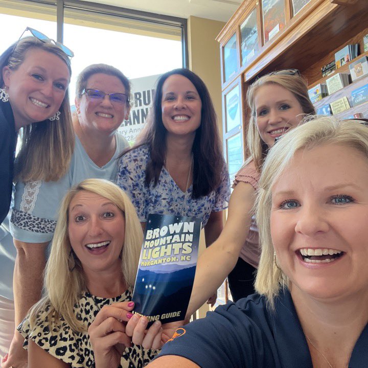 We had an amazing morning completing a <a href="/Goosechase/">Goosechase</a> around Morganton!! <a href="/bcpskatiemoore/">Katie Moore</a>  <a href="/MrsCHHoward/">Caroline Howard</a>  <a href="/ToshaHaskinsBC1/">@ToshaHaskinsBCPS</a>  #ignitelearningBCPS  #teambuilding #allinbcps