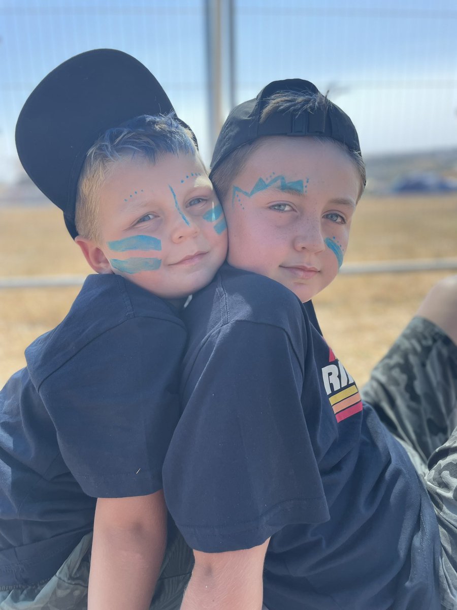 Ollie &amp; Alfie’s first gig <a href="/boardmasters/">Boardmasters</a> 🤙 They can’t wait for <a href="/george_ezra/">george E Z R A</a> 🙌🙌🙌🙌🙌 #Boardmasters2022 #firstgig