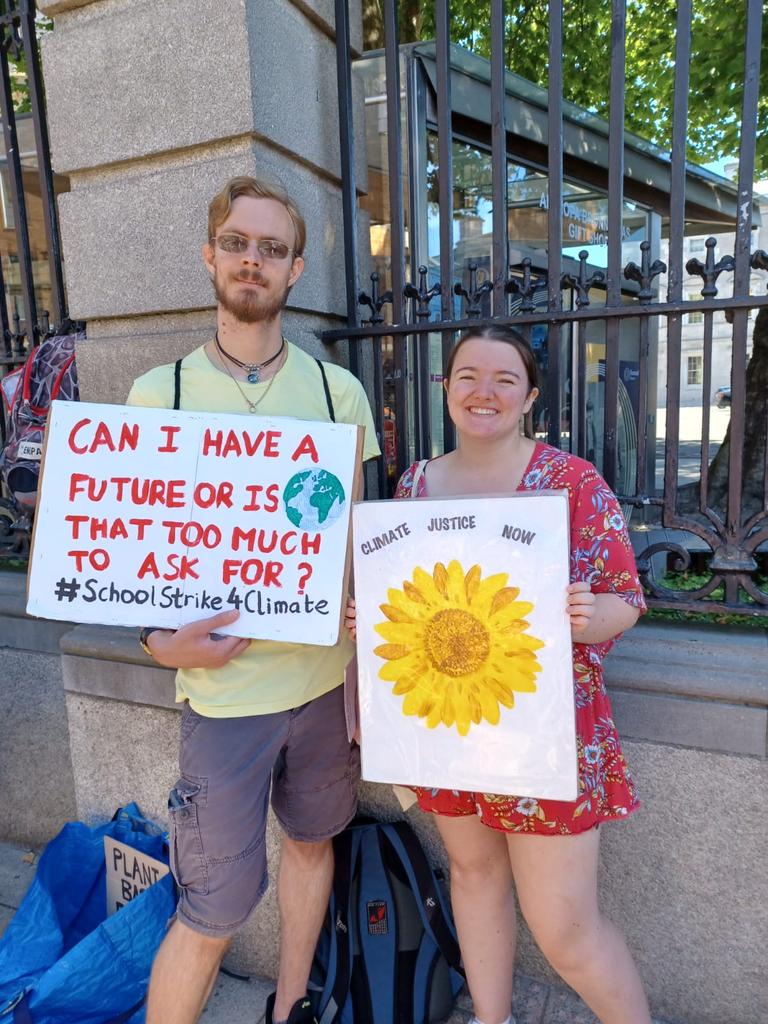 Janemellett's tweet photo. Week 192 for #Dublin #FridaysForFuture @GretaThunberg next #GlobalStrike September 23rd. #SaveTheDate #ClimateEmergency https://t.co/7Wl0l0TObW