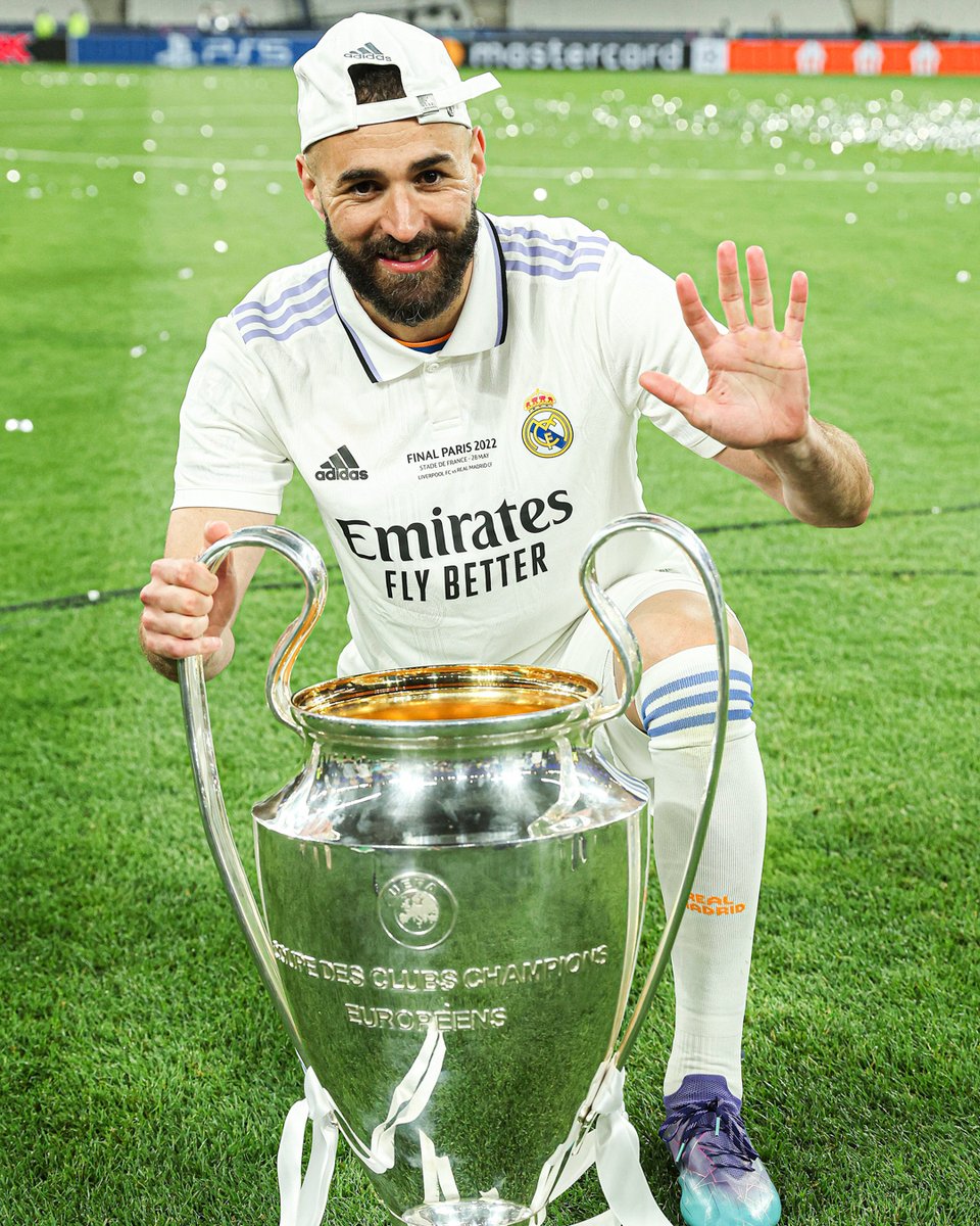🙌 Nominated for UEFA Men's Player of the Year 2021/22!
🇫🇷 <a href="/Benzema/">Karim Benzema</a>
#UEFAawards