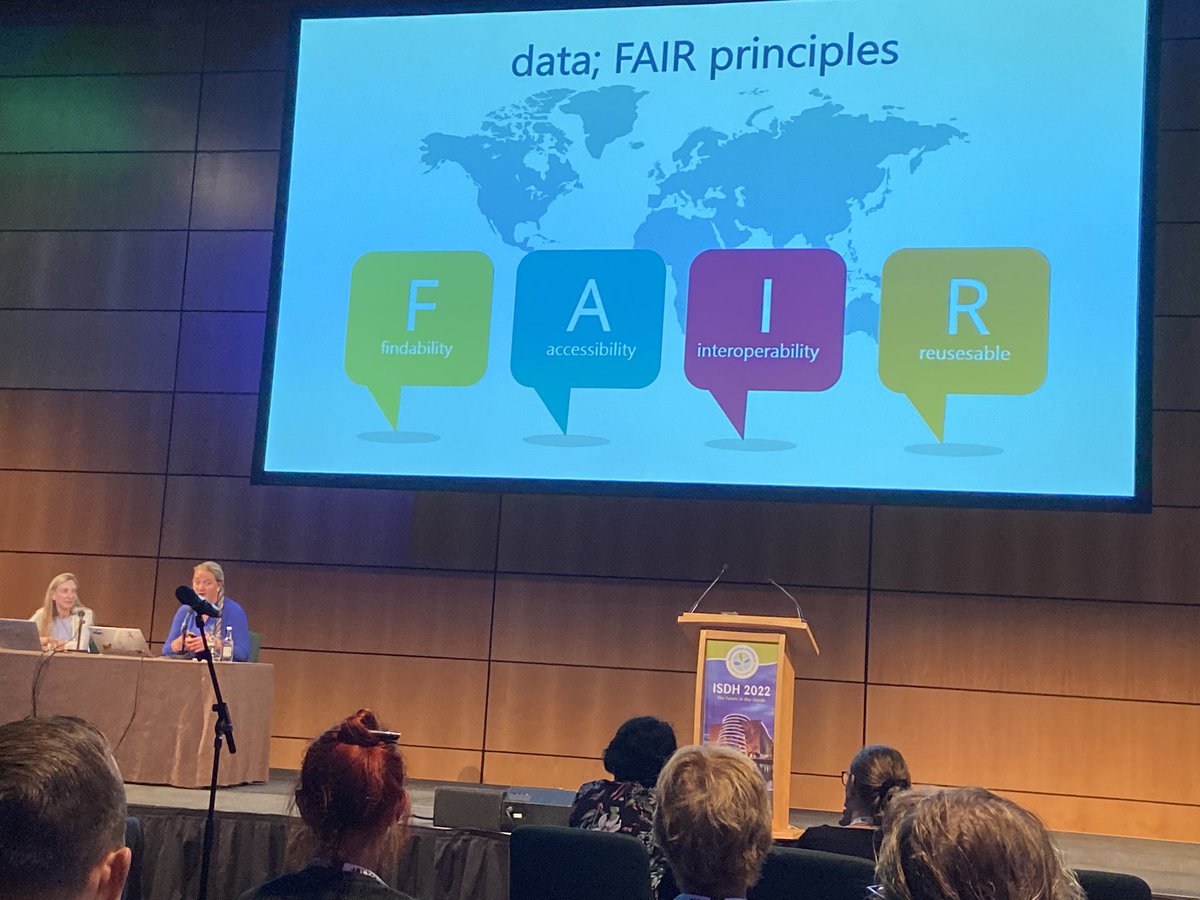 manonvanSpl's tweet image. Dagmar Else Slot geeft een lezing over het International Journal on Dental Hygiene. #isdh2022