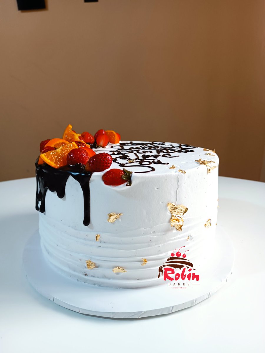 RobinBakes's tweet photo. #fruitcake 
#itsfunwithyou https://t.co/SUR8rWjwpL