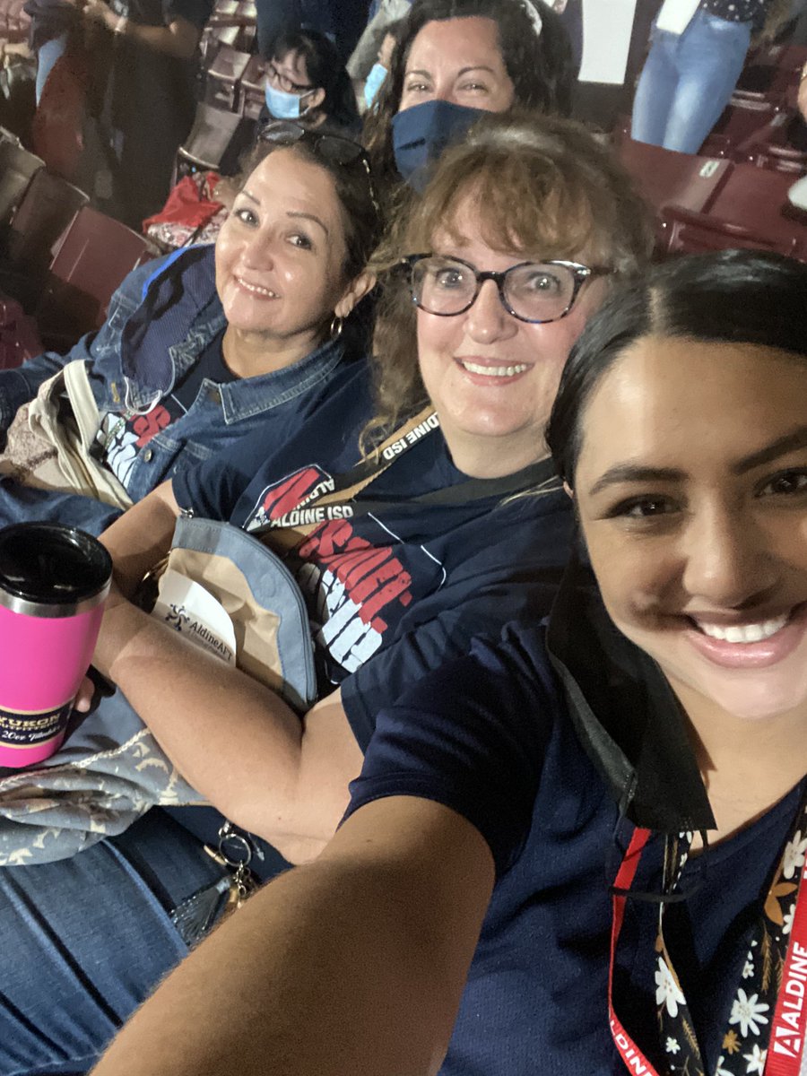 IT’S CONVOCATION DAY!!!!!!! #GRAYEAGLES #AISDConvocation2022 🙌🏽🙌🏽🙌🏽