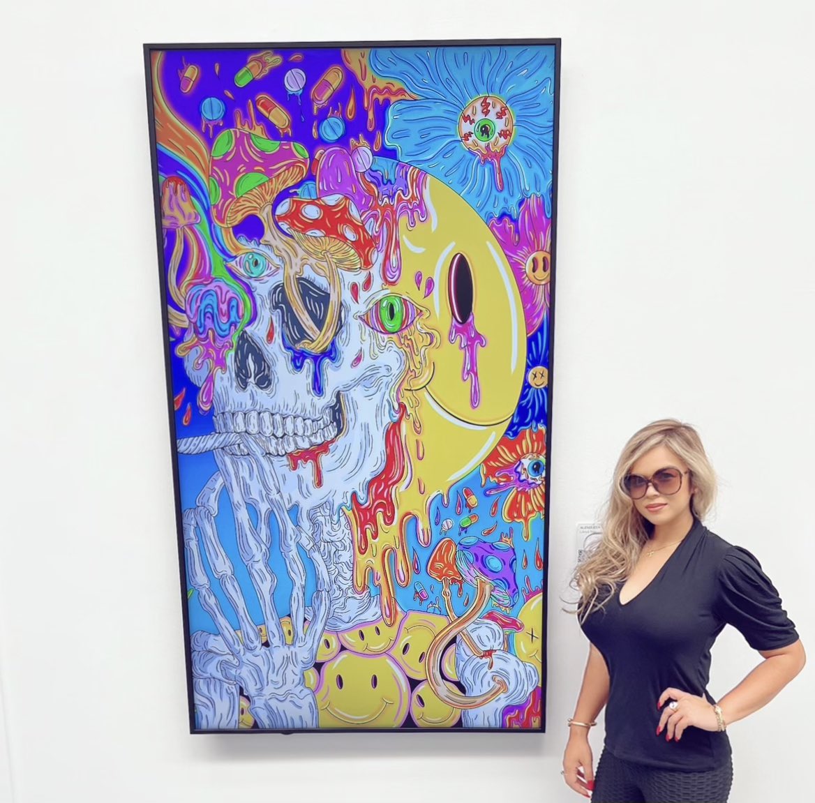 GM 💀🙂… Art &amp; Artist 💜 that time ‘Life’s a Trip’ was on display at the <a href="/SuperRare/">SuperRare</a> gallery during NFT NYC!