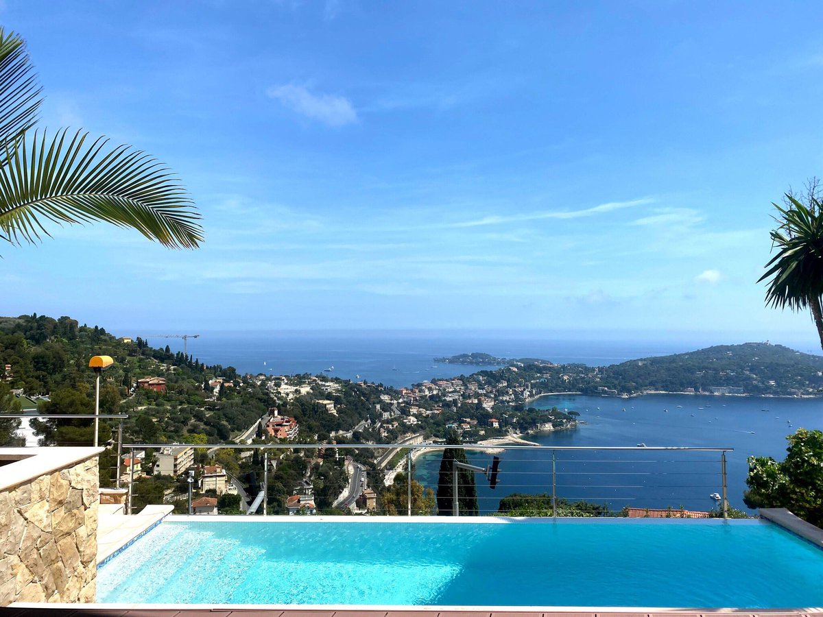 Experience The French Riviera tweet media