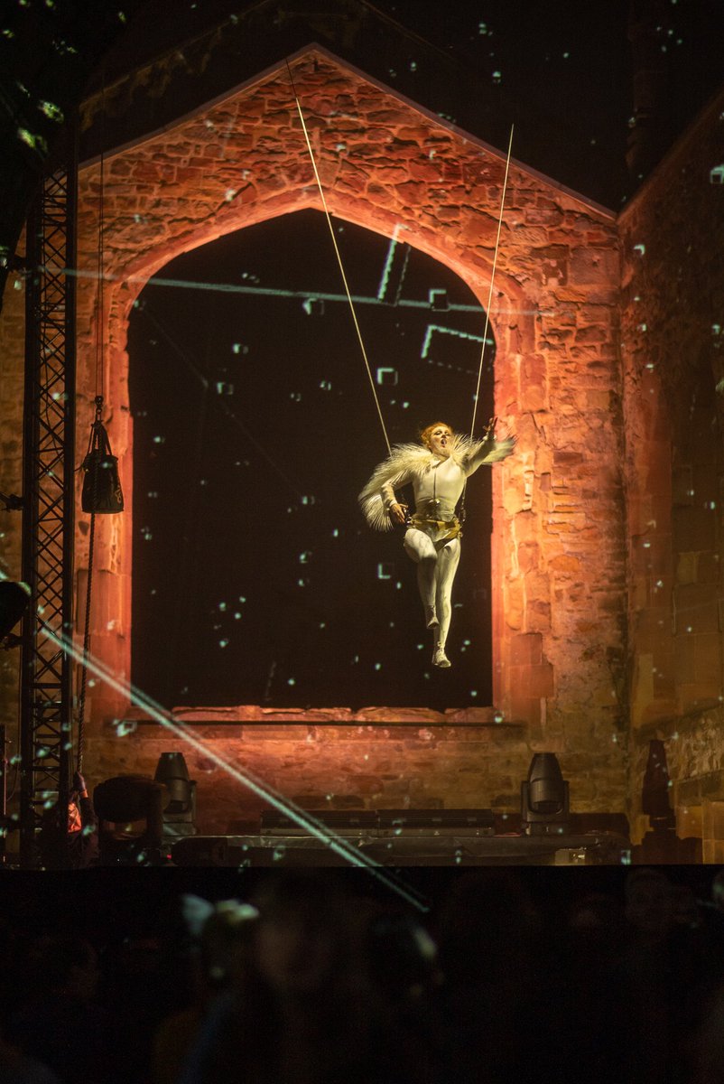 LimbicCinema's tweet photo. Within Without premiered @SIRF_Stockton last week. It was the greatest. A truly immersive and transporting show exploring themes of safety and sanctuary. Directed by @LimbicCinema and @FullTiltAerial with original soundtrack from South Korean music duo Salamanda. I https://t.co/Dq1jD54paK