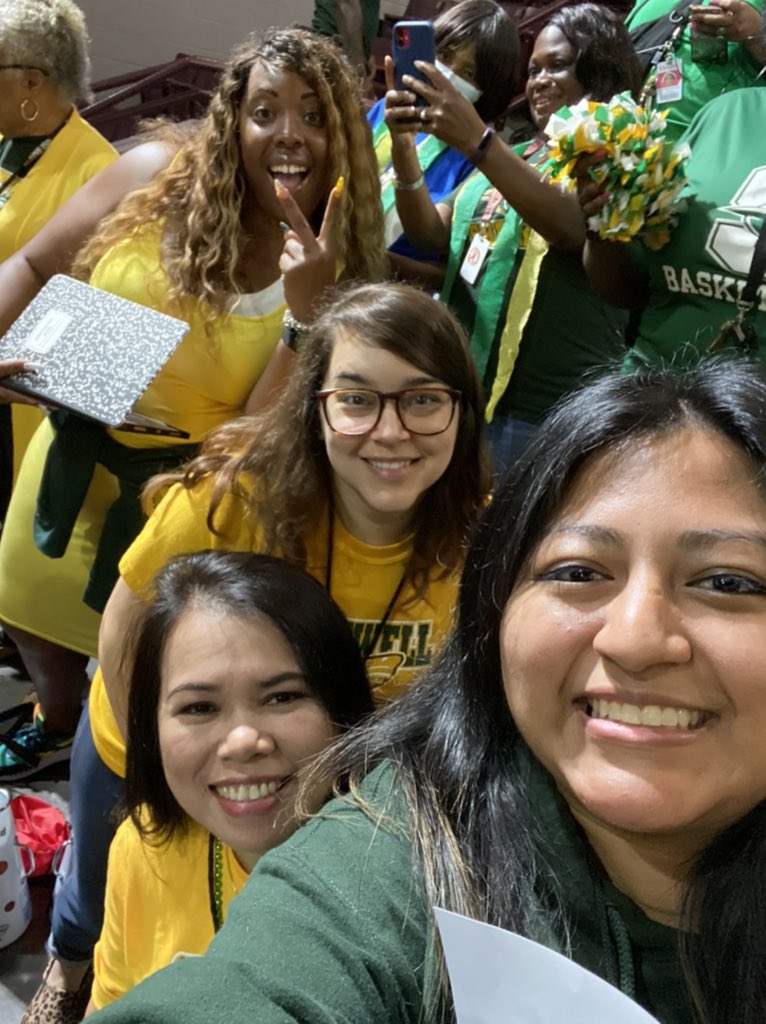MsGonzalez_edu's tweet image. #AldineStart22 #AldineForward #AISDConvocation2022 #AldineAnywhere #WeAreAldine #Allin4Aldine  SHOTWELL!! 💚💛