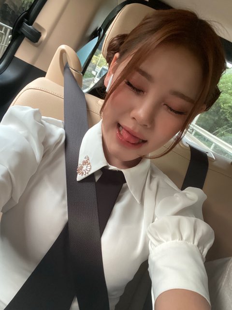 csrcafes's tweet photo. 0812022 SIHYEON 🍦 FANCAFE UPDATE 

#CSR #첫사랑 #SIHYEON #시현 https://t.co/s3e5HdIazD