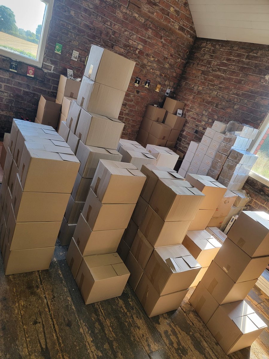 We hand bottle &amp; hand label on average 60 cases a week, thats 720 bottles!
You can buy our bottles individually or by the case/mixed case, or in our gift packs for the perfect present!