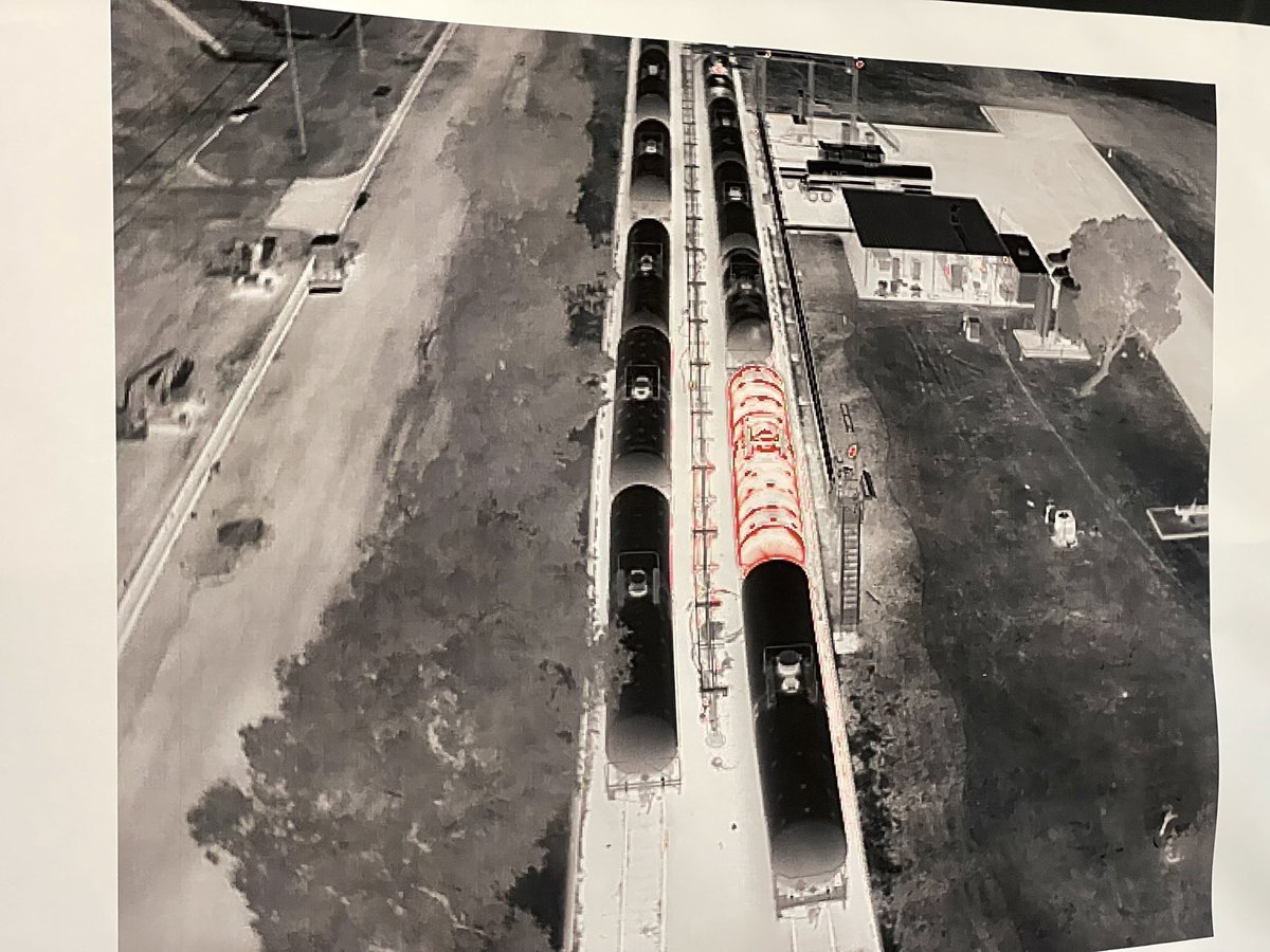 traviscrice's tweet image. Infrared photo of the chemical tanker shows it’s white hot and not safe for crews to approach because of it possibly exploding. Riverside County first responders say this situation could take 2 days to resolve because of volatility. Train car next to 215 freeway @FOXLA