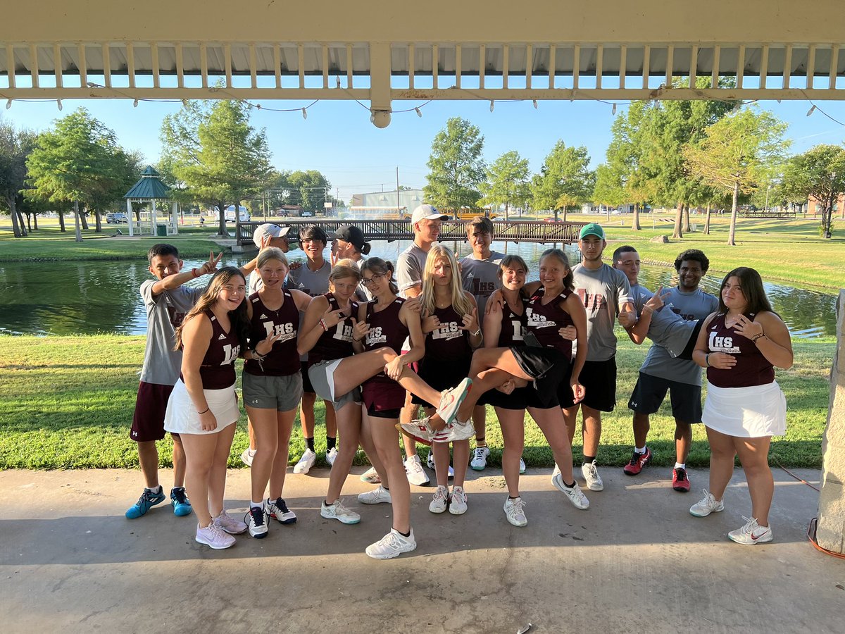 LHSRebelTennis's tweet photo. Iowa Park Tennis tournament Day 1! #letsgorebels #lhsrebels https://t.co/p59MFuxF8h