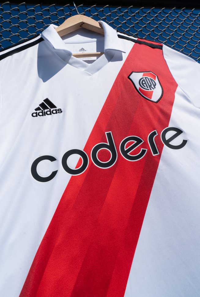 La nueva camiseta de River. 🤩
#DeRiverDeCorazon #adidasFootball @adidasar