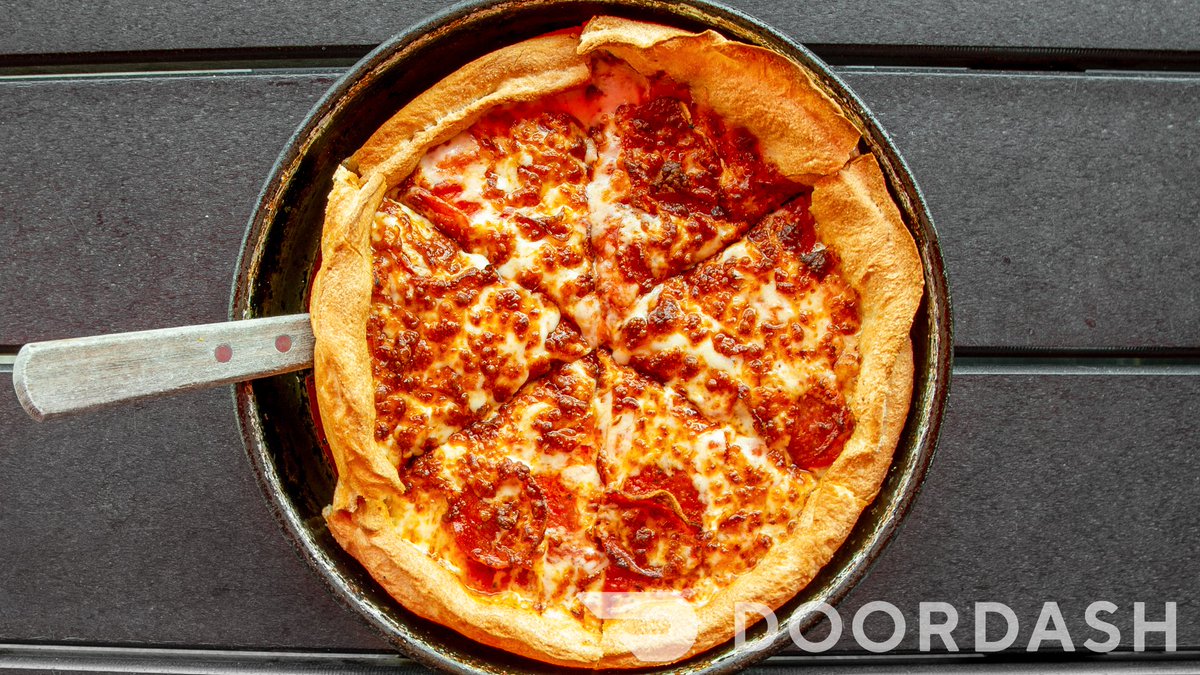 MurrayMrB's tweet image. It's #FreePizzaFriday at Mister B's! Hit that RT button for your chance to win a FREE large one topping pizza from Mister B's! Must follow to win. 🍕🍕