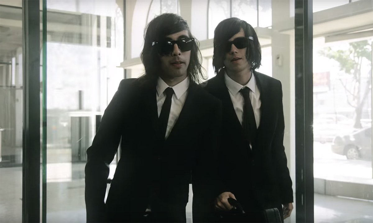 theelderemox's tweet image. good morning corporate emos. It’s Friday and you know what that means