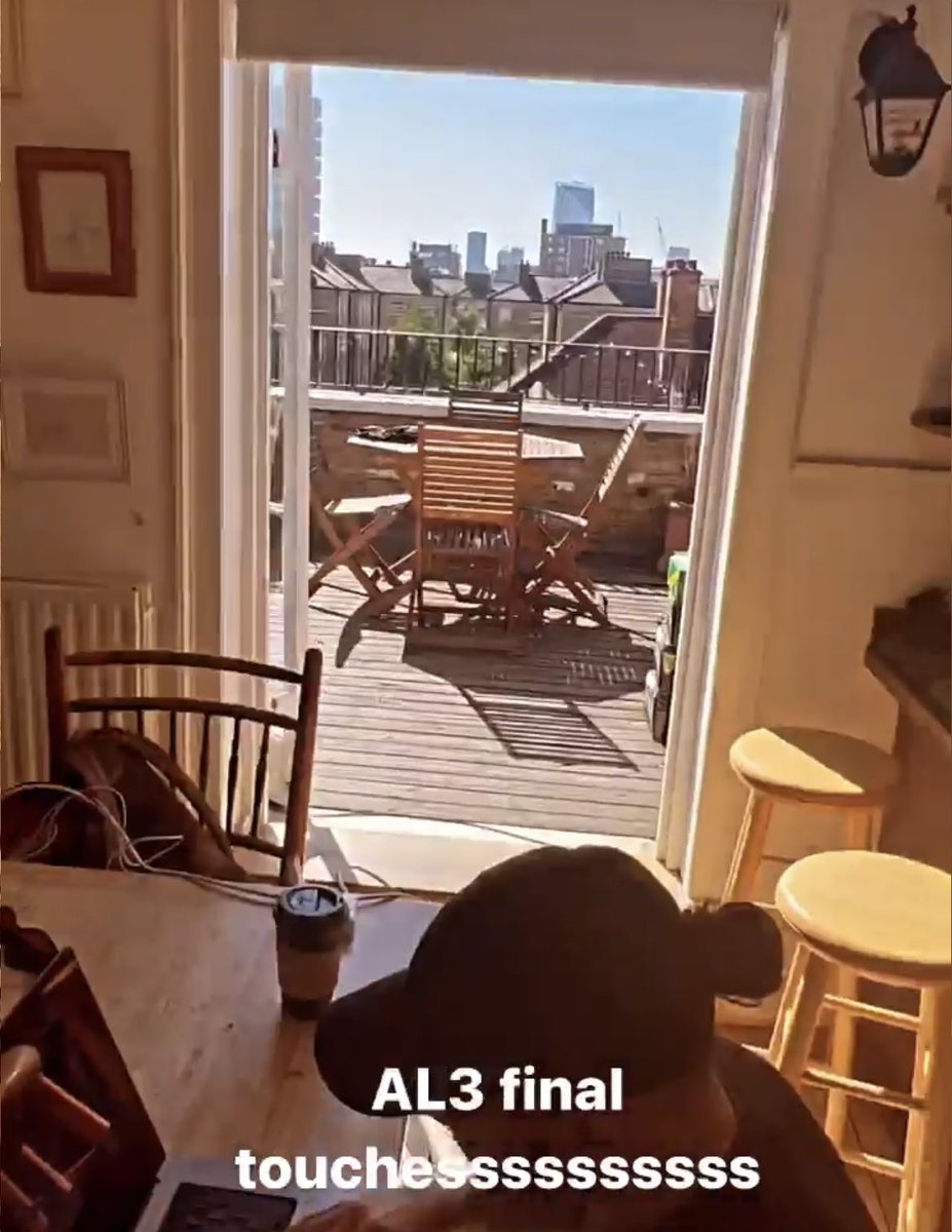 Fred again.. tweet media