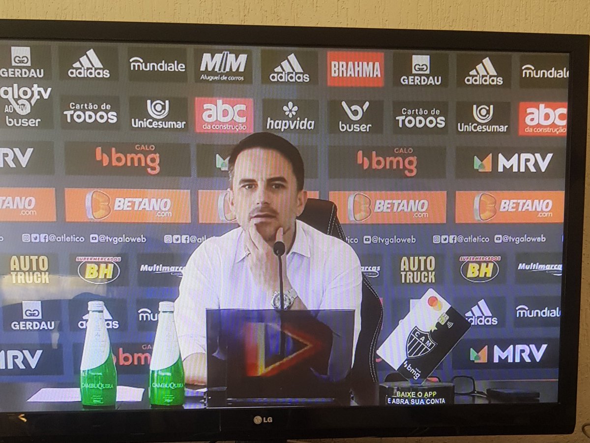 Vamos ver o que Ele tem a dizer. 🤔
Rolando agora no YouTube Galotv