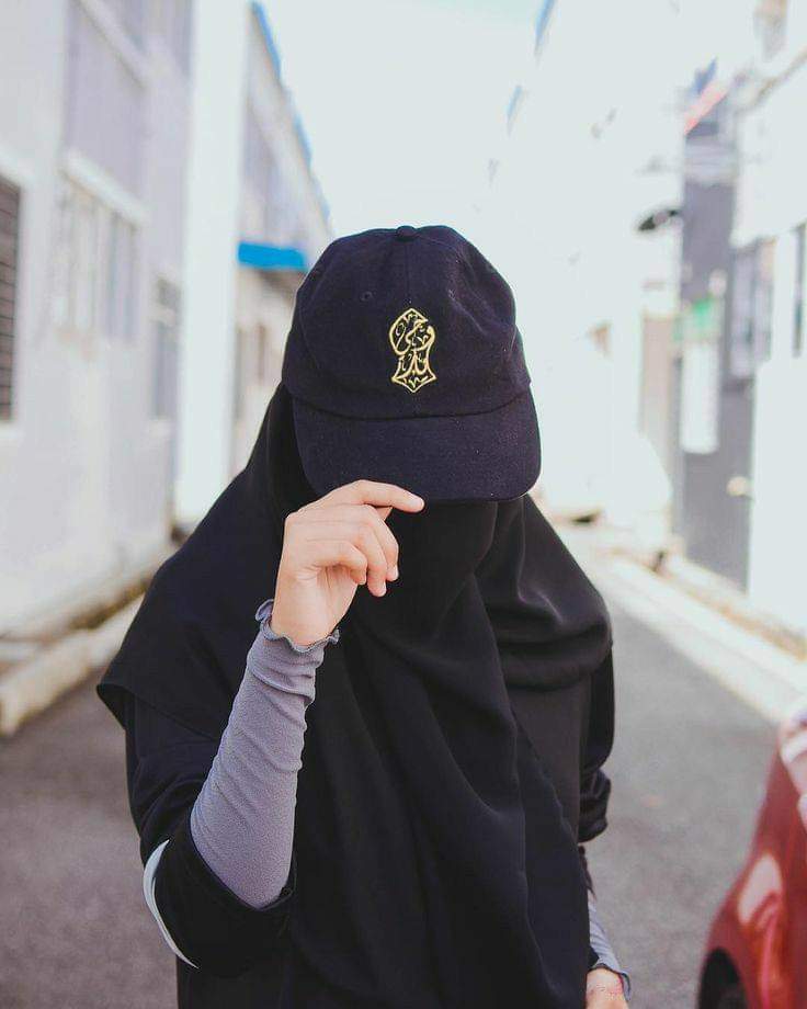 nagina_rangrej_'s tweet image. छोड़ो यह मुहब्बत के किस्से, यह उम्रो का रोना, आओ हम नमाज पढ़ते हैं फिर सजदों में भी रोना है✍️