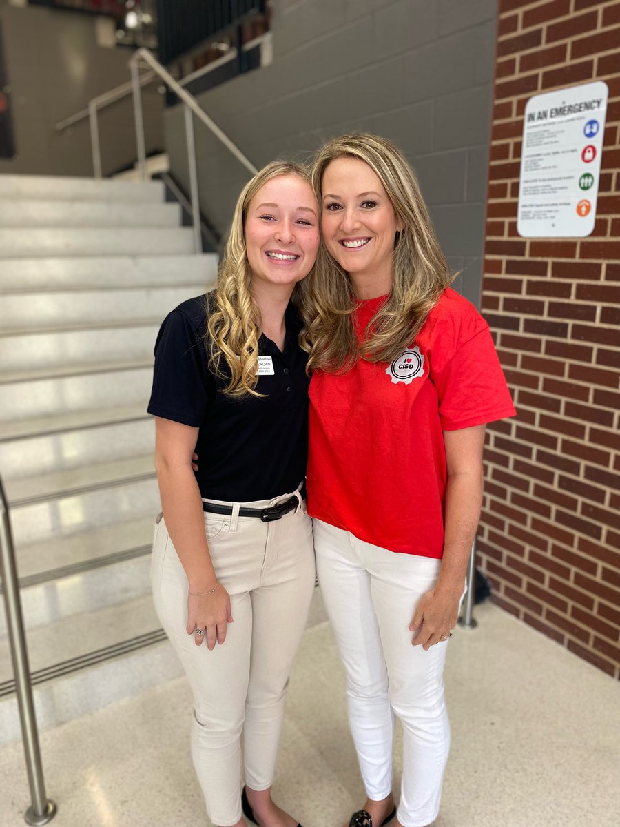 I have always 
❤️loved❤️convocation in CISD- a time to come together with EVERYONE in the district to reflect and look forward to the upcoming year! So awesome to be here this year with my girl! #CISDworkingtogether #broncosignite