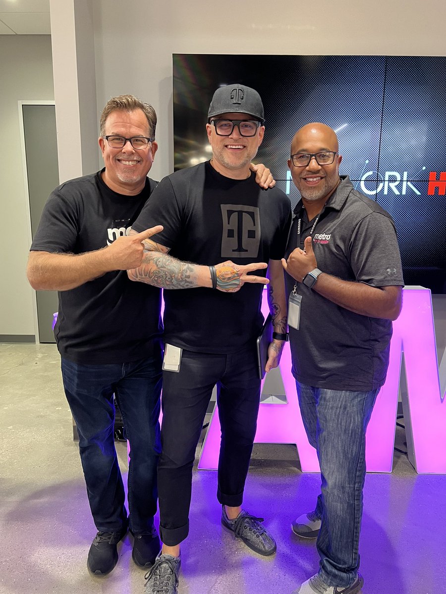 Life According to Rob & Didi tweet media