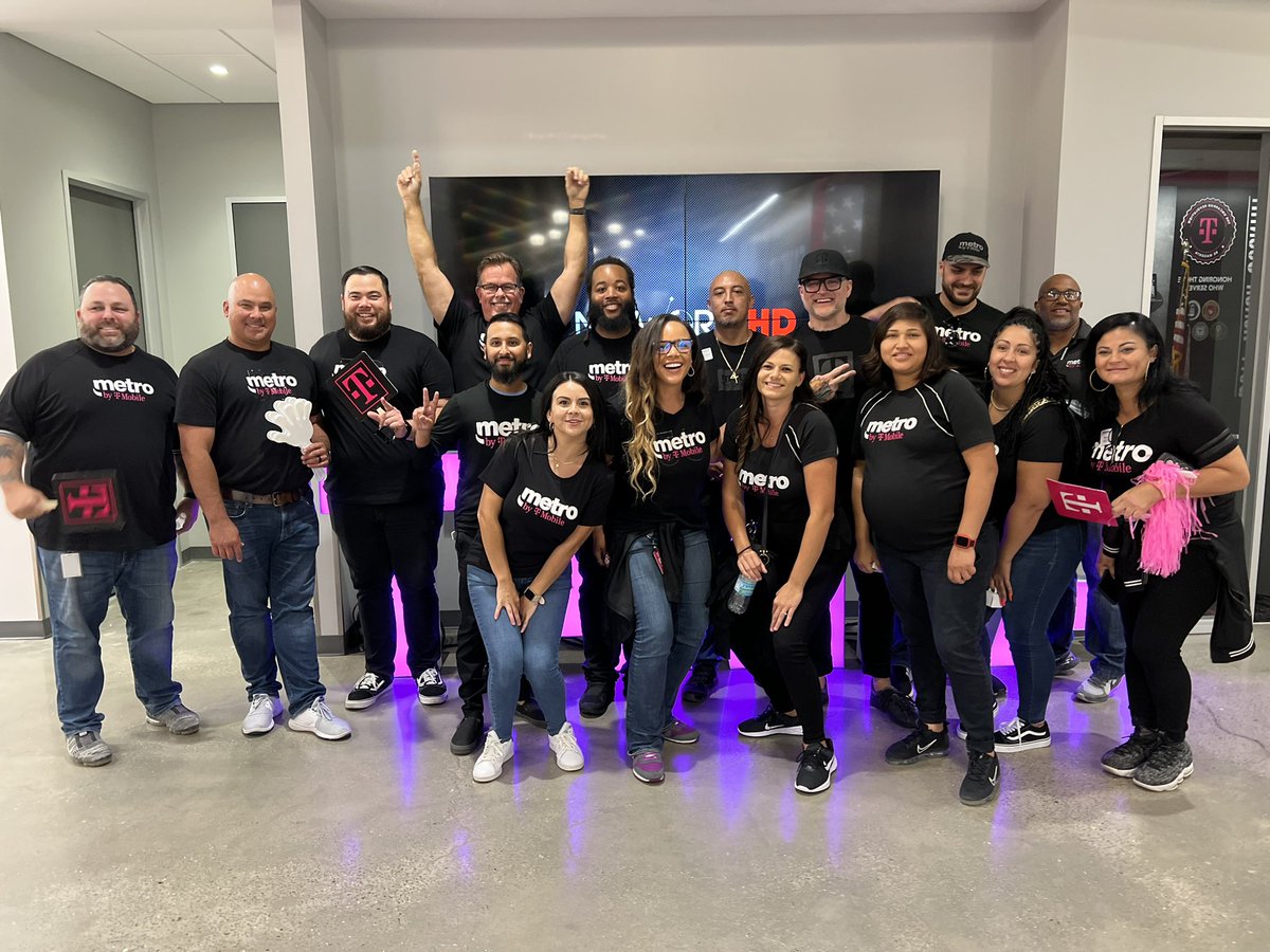 Life According to Rob & Didi tweet media