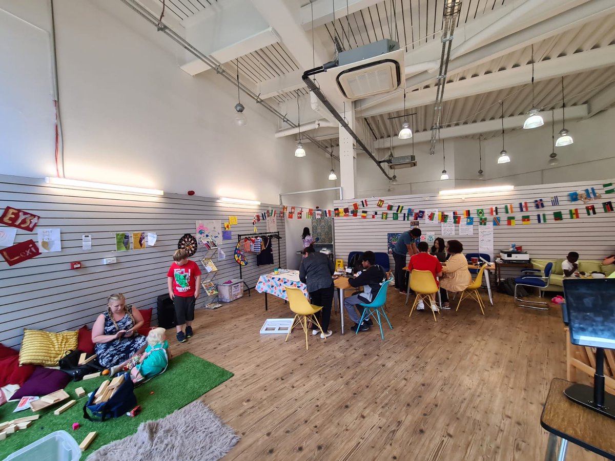 eystwales's tweet photo. Every youth deserves an opportunity to reach their potential, have a space to grow, and a chance to develop and become leaders. We are so grateful for the work that we do and the team we have to make it happen! 🙏🏾😊💪🏾 
#InternationalYouthDay #InternationalYouthDay2022 #EYST22 https://t.co/0Q7YxnVYUB