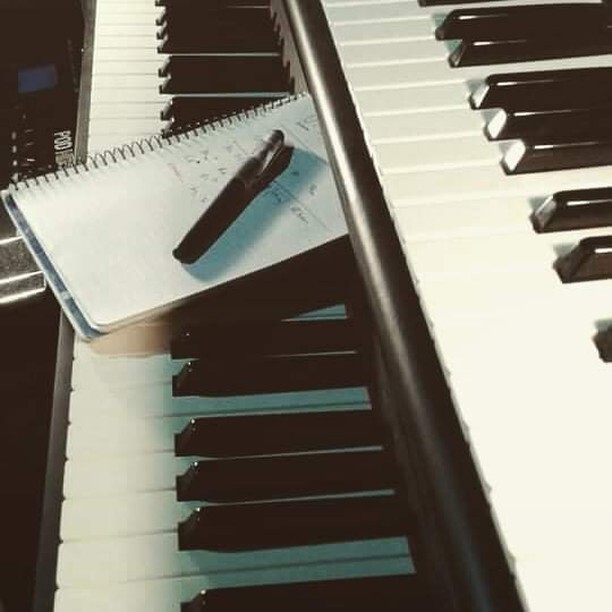 TodoCalonge's tweet photo. Amo mi piano Yamaha 🥰 https://t.co/U44N59B3y9