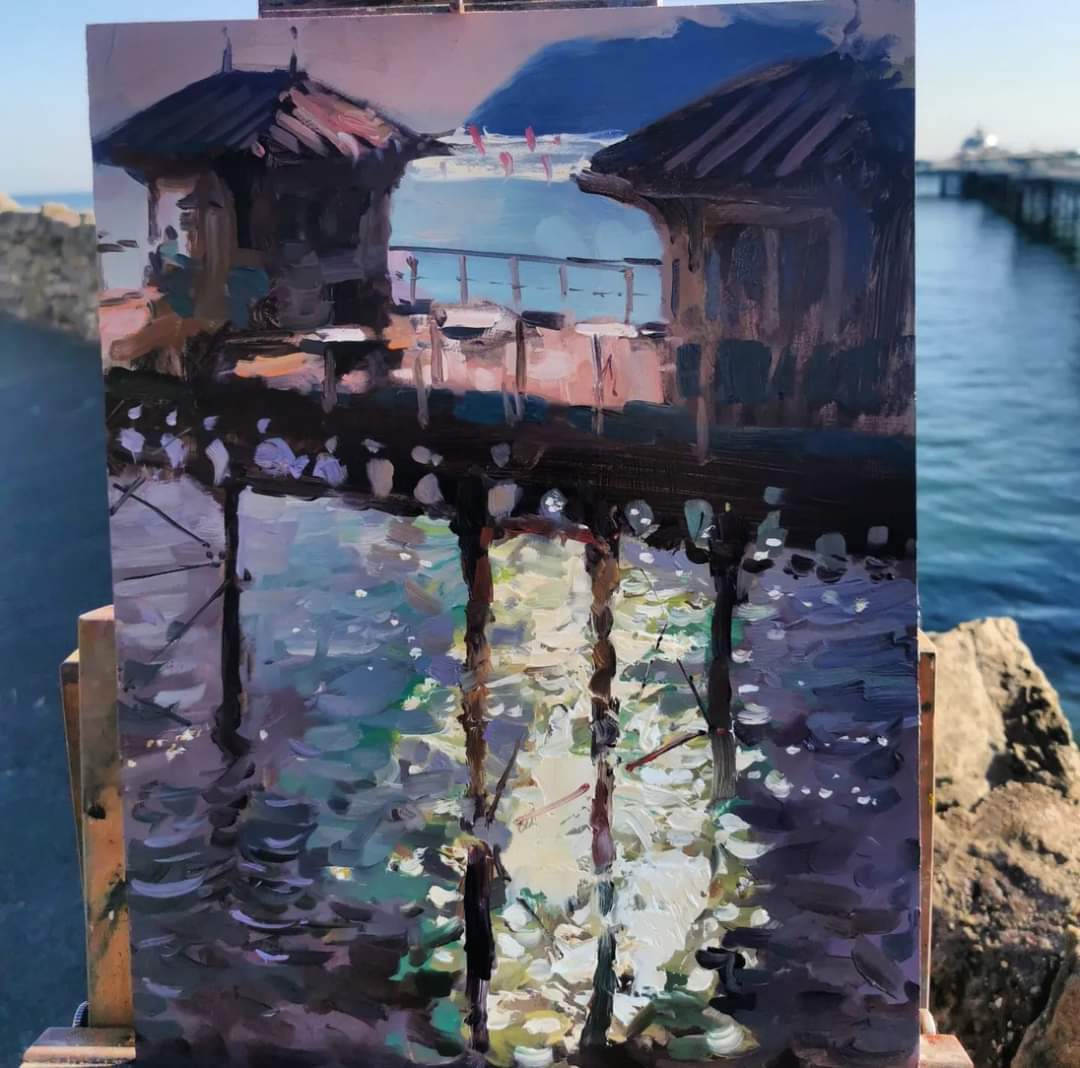 A fun way to spend a heatwave yesterday building up a series of works around #Llandudno Pier

The first is a 30"x24" canvas painted from The Grand Hotel; thanks to Amanda The way the pier kinks around the rocky Orme opens up some unusual vantage points.
#wales #UKHeatwave2022