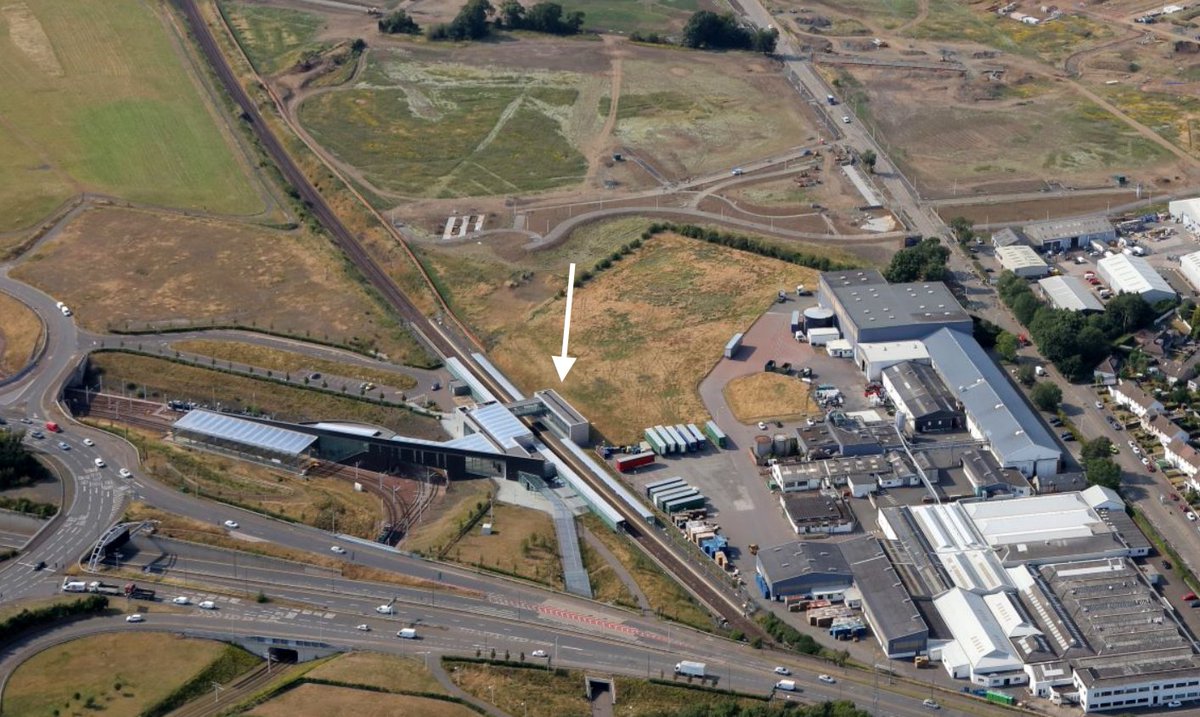 @IHBrownLtd @EdinburghSSC Will there be pedestrian access so the community can get to the train station, tram stop, and Gyle shopping centre? Doesn't seem to be any link in place...