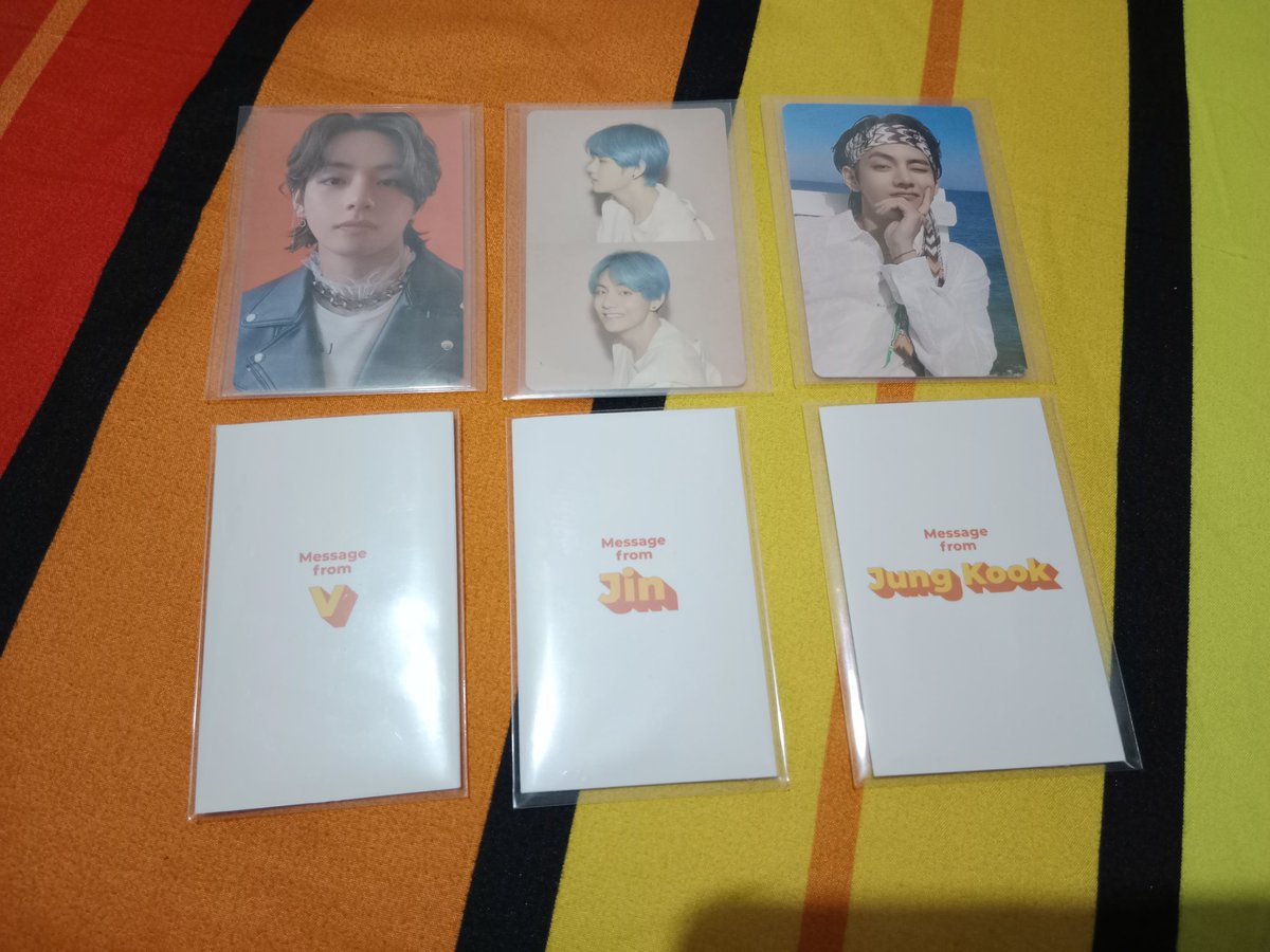 ClickHer3_'s tweet photo. HELP RT PLEASE ‼
Want to sell Photocard BTS 

📌 Shopee dom Bogor 
✔ Condi by DM 
✔ Serious buyer only
✔ Diutamakan take banyak/bundle (boleh satuan) 
✔ Tae Cream + Peaches wajib bundle (gk bisa satuan) 
✔ Offer by DM (Gaakan jual mahal kok, pgn cepet abis mau stopcoll) https://t.co/lk9hNhwW69