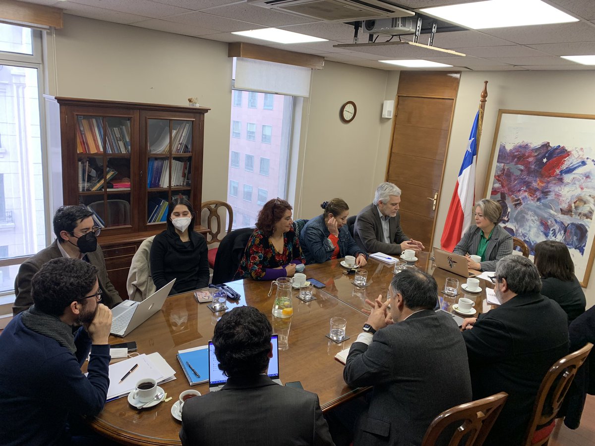 anefchile's tweet photo. 📍AHORA: Con participación del presidente nacional José Pérez Debelli y los/s dirigentes nacionales Victoria Escalante Náyade Zúñiga Ivonne Rozas y Helmuth Griot @anefchile se reúne con la ministra del Trabajo @jeannette_jara y el subsecretario Giorgio Boccardo https://t.co/1Xj1MbhtzX