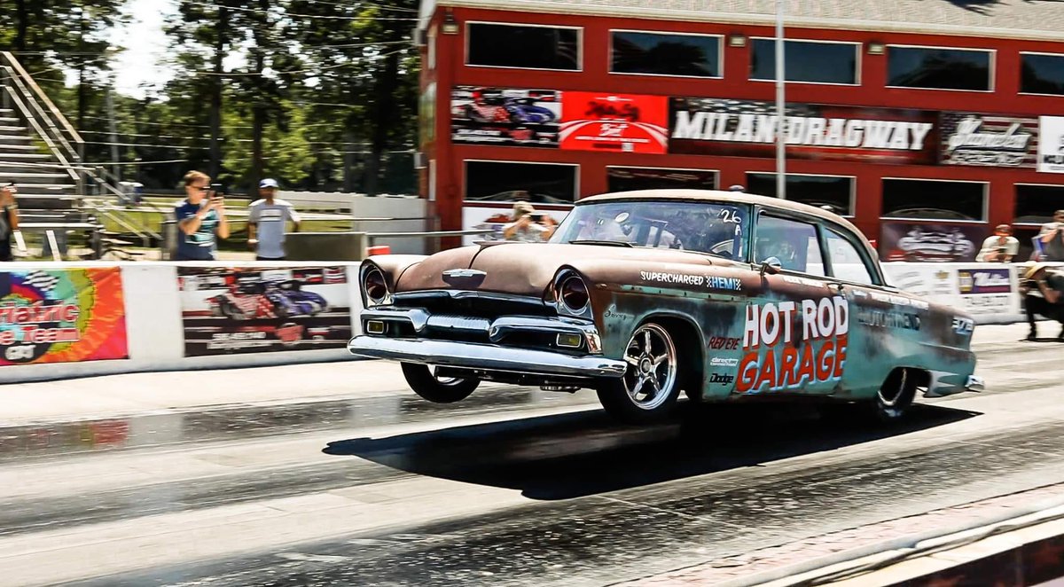 #swequipped front to back! Thanks @MotorTrend Hot Rod Garage, Dennis Taylor, Alex Taylor Racing & Lucky Costa. Congrats on your amazing build. #hotrodgarage #luckycosta #hotrodsbydennistaylor #alextaylorracing #motortrendgroup #swperformancegroup #swracecars #dragracing #USAMade