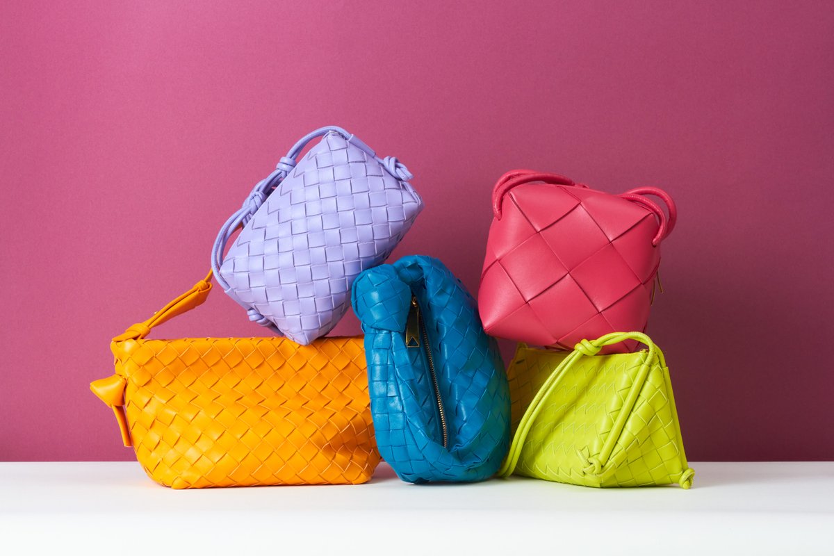 When Bottega Veneta's iconic intrecciato leather meets saturated summer hues 🌈 
Shop new arrivals: thewebster.us/shop/women/bag…