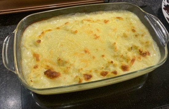 BDBFood's tweet photo. One of my many talented Y9 WG has just sent me the photos of the Cauliflower Cheese he made as part of his Flip Learning task for the Summer holidays. Welldone WG!#ProudOfBDB #fliplearning #upskilling #rouxsauce #holidaycooking https://t.co/zdCAwLIvnP