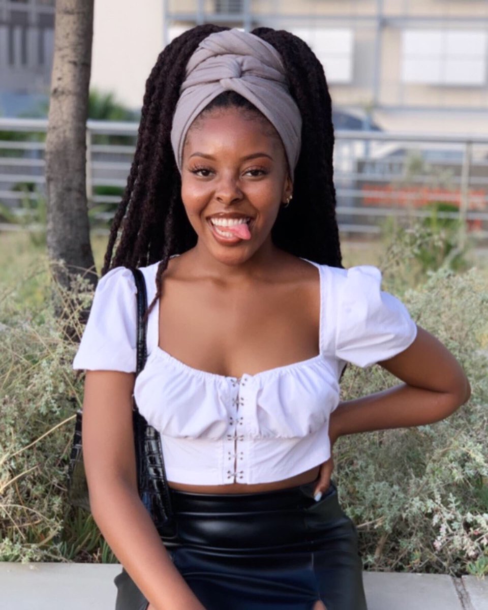 raattiii's tweet image. Let me drop these here too🚶🏽‍♀️