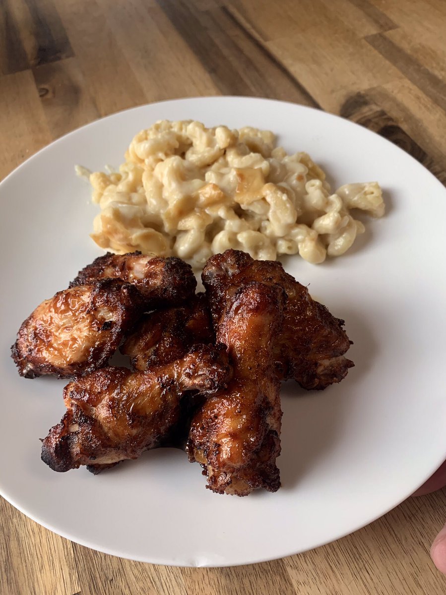 We did some recipe testing this weekend. These are our Smoked Chicken Wings with our Asiago and Cheddar Mac &amp; Cheese 

#BBQ #AmericanFood #food #Foodporn #smokedmeats #dinner #pitmaster #cheflife #yummy #GrubHausBBQ #BBQNation #BBQLife