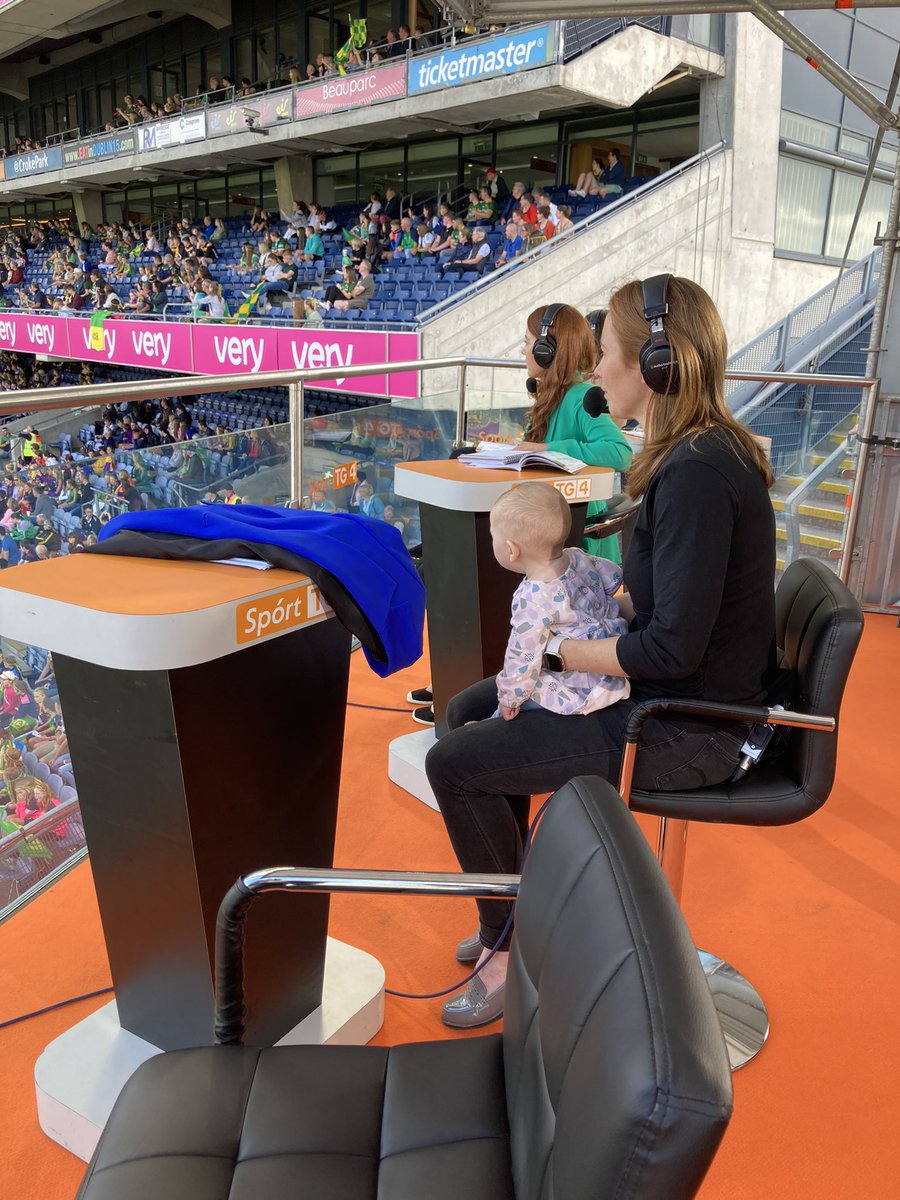 TG4TV's tweet image. MNÁWESOME