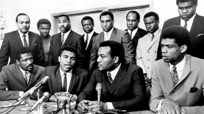 marvinpcummings's tweet photo. @jaytatum0 Hopefully at some point athletes will realize there's more to life than sports. Ya'll stay tucked in rooms playing video games as the world burns. We're losing Legends and not replacing them. https://t.co/9e6sqQx8Mz