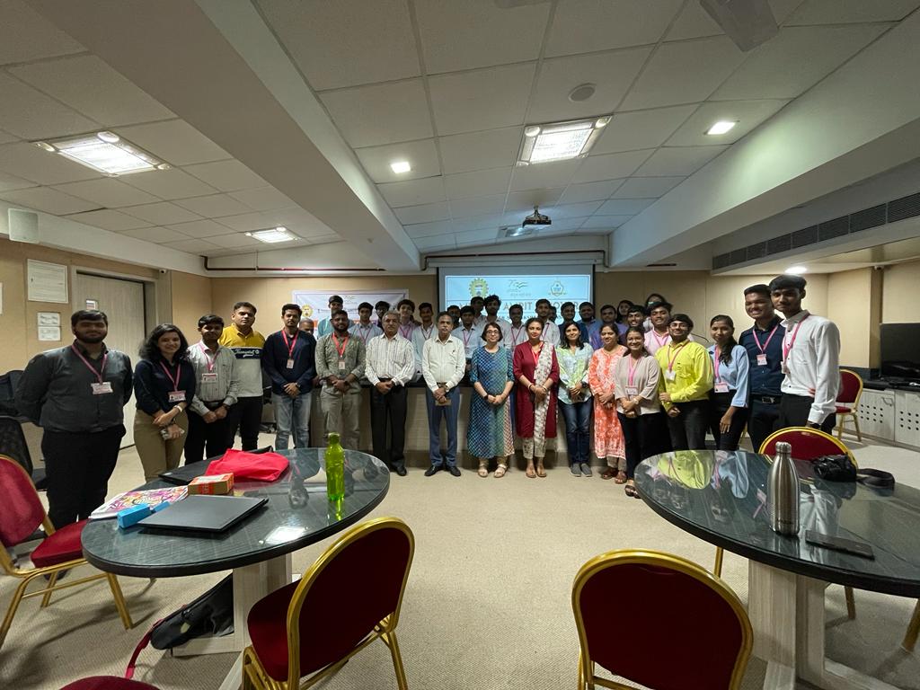 Snehal2601's tweet photo. AICTE internship Day-17 (30/07/2022)
Under the guidance of Nodal officer Dr. @JollyLochan.
Delivered a Presentation in Front of Our Respected Principal, Hod, Faculty and Discussed about the Powai 
Lake Mission 🏞️

#MissionAmritSarovar https://t.co/ZL260GxaAR