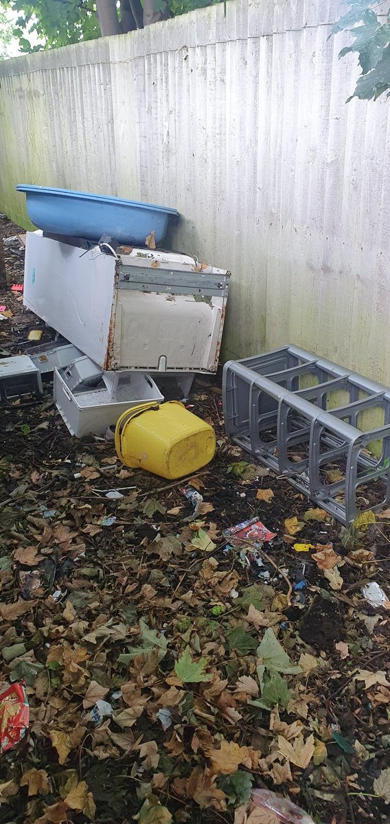 Today at our 'Down Your Way' we picked up varied casework to work.

Met residents concerning planning application, fly tipping, blocked drains and overgrown trees.

If you have issues/concerns please contact any of your St Peter's Ward Councillors.