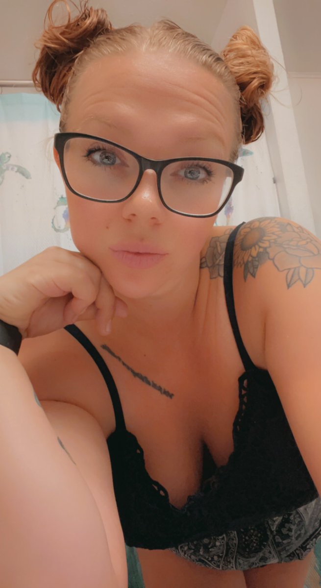 #hottie #DDgirls #poses #glassesbeauty #perfectlips