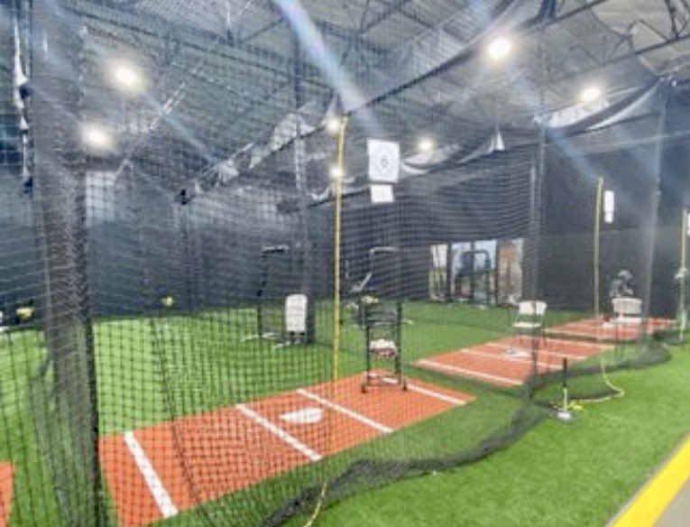 mspekny's tweet image. Wouldn’t be a proper vacation w/out some hitting. #MARUCCI Clubhouse #Vegas #alwayspracticing #SAFalcons @ColePekny @texasbrave