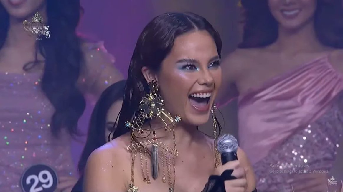marvenceleste's tweet photo. “Catriona Elisa Magnayon Gray, Philippines” @catrionaelisa https://t.co/f6LswnwHo0