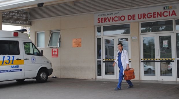 solosoySeba's tweet photo. ⭕️ #URGENTE Bárbara Rebolledo fue internada de urgencia tras un colapso de neuronas, según su médico detalló “Ella si, se pegó en la cabeza” 

Noticia en desarrollo https://t.co/ctZlCu9gpP https://t.co/0FtDVpniNJ