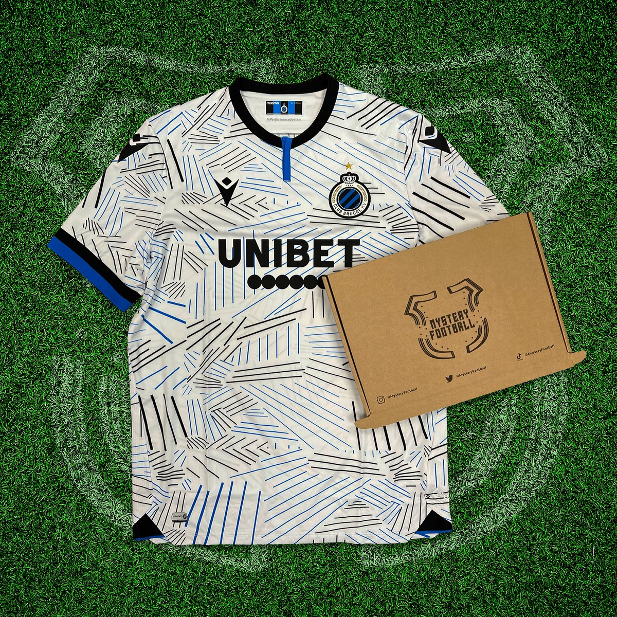 mysteryfootball's tweet photo. 🚨GIVEAWAY!🚨

We are giving away a Mystery kit to one lucky follower!

How to enter 👇 

1️⃣ RT this tweet
🤝 Follow us 

Good luck! https://t.co/yNiLdeNwBs