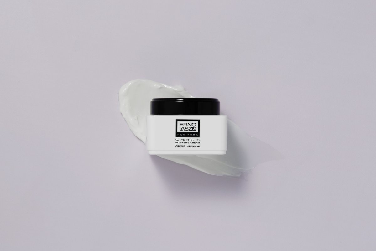 ErnoLaszlo's tweet photo. Morning mood. 💭💤 Sleeping in is what Sundays are for, right?

Once you rise &amp; shine, be sure to reach for Audrey Hepburn’s favorites:
🤍Sea Mud Deep Cleansing Bar
🤍Active Phelityl Intensive Cream

#LaszloGlow #ScienceOfSkin1927 https://t.co/E1G95MKU5z